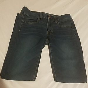 AMERICAN EAGLE OUTFITTERS